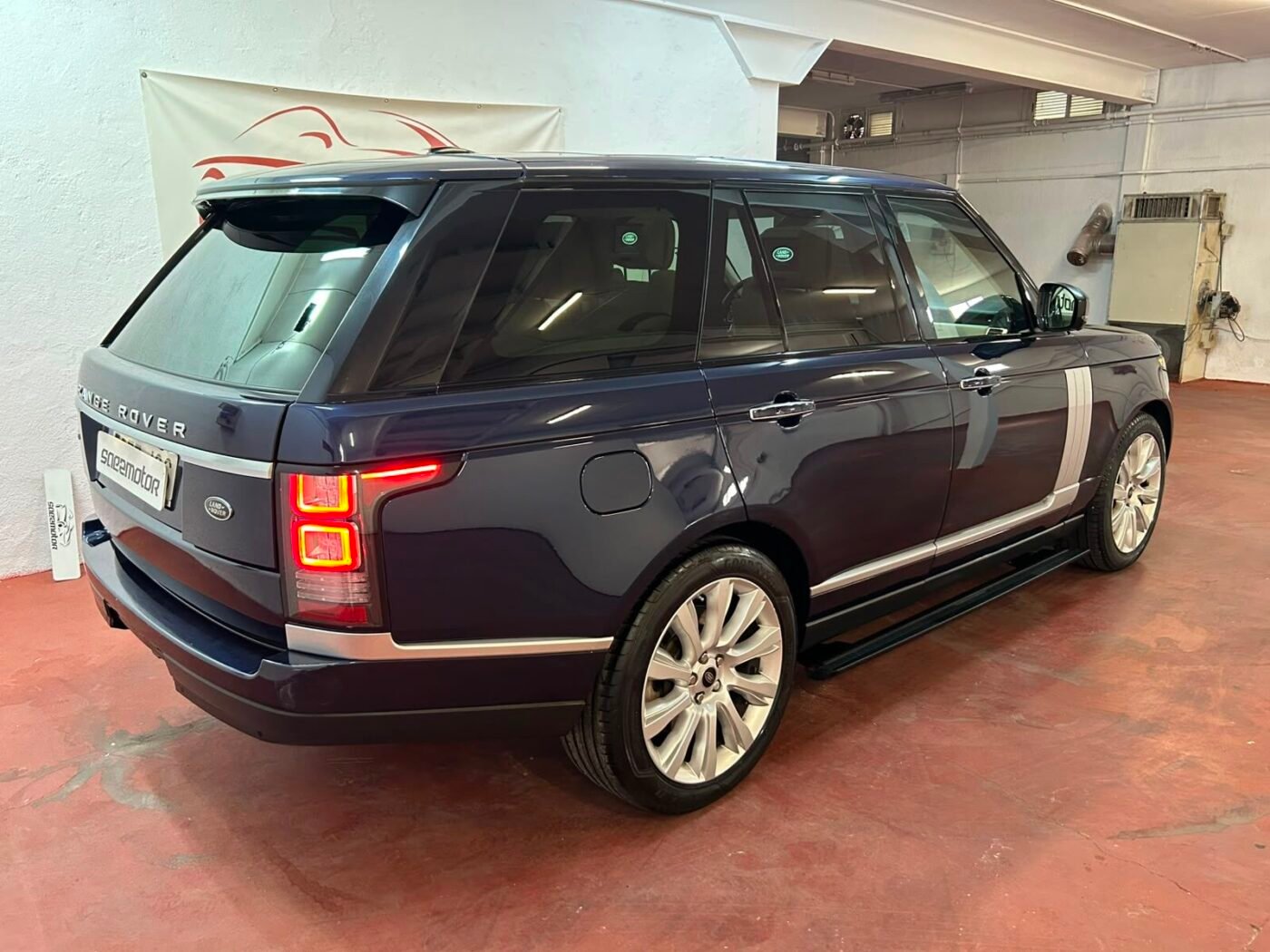 LAND-ROVER RANGE ROVER SUPERCHARGED AUTOBIOGRAPHY