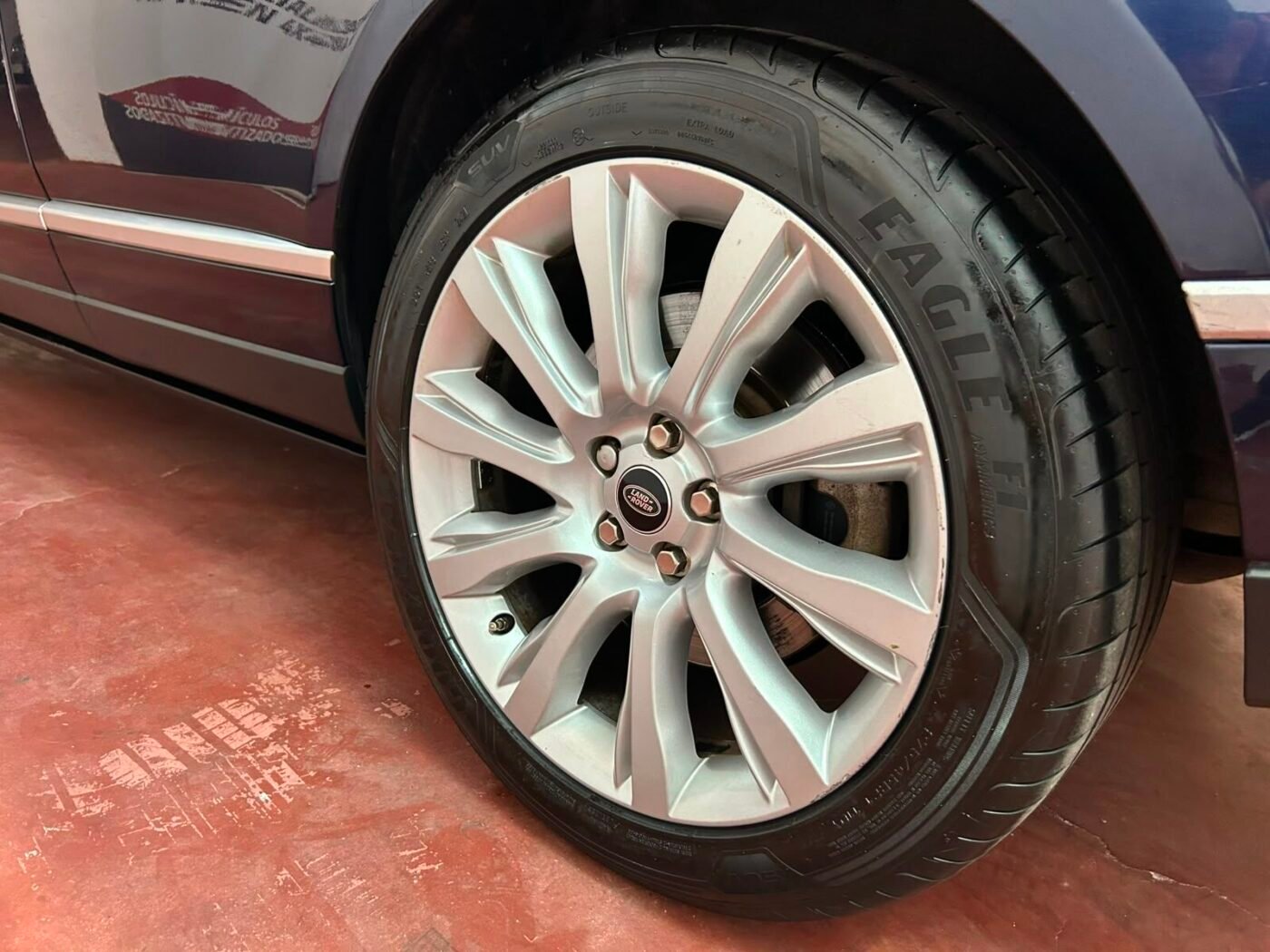 LAND-ROVER RANGE ROVER SUPERCHARGED AUTOBIOGRAPHY