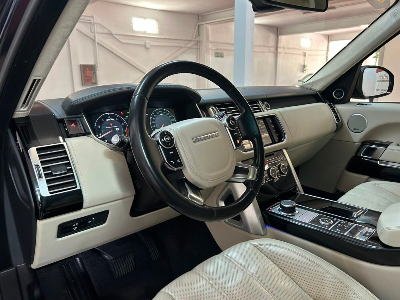 LAND-ROVER RANGE ROVER SUPERCHARGED AUTOBIOGRAPHY