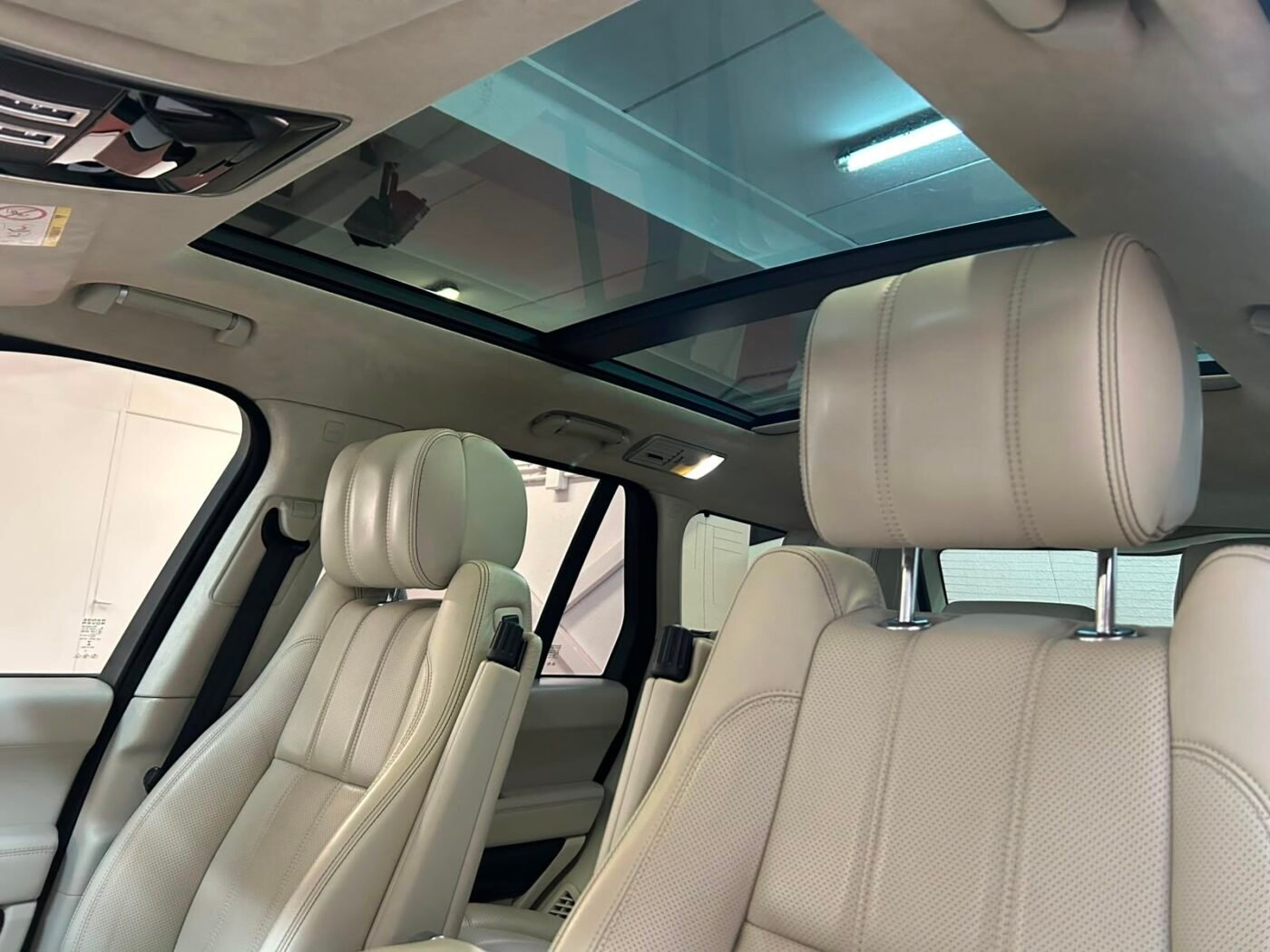 LAND-ROVER RANGE ROVER SUPERCHARGED AUTOBIOGRAPHY