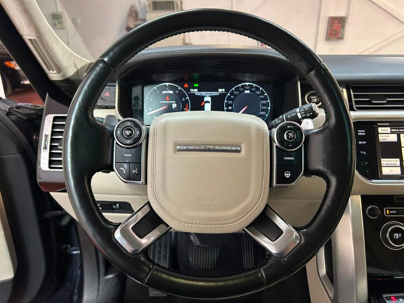 LAND-ROVER RANGE ROVER SUPERCHARGED AUTOBIOGRAPHY