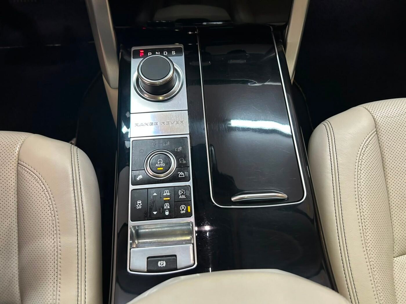 LAND-ROVER RANGE ROVER SUPERCHARGED AUTOBIOGRAPHY