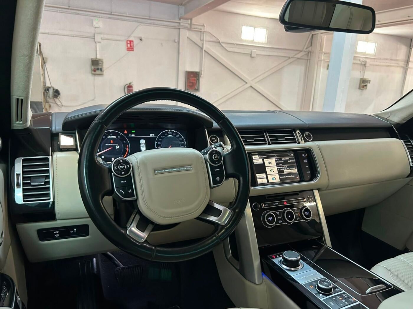 LAND-ROVER RANGE ROVER SUPERCHARGED AUTOBIOGRAPHY