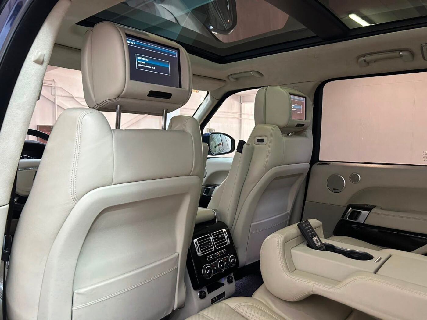 LAND-ROVER RANGE ROVER SUPERCHARGED AUTOBIOGRAPHY